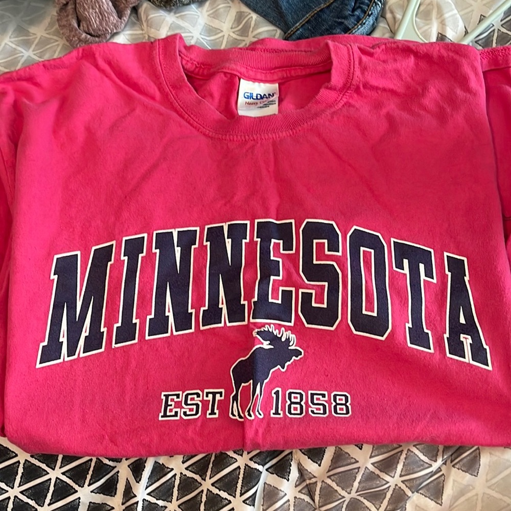 minnesota gildan tshirt